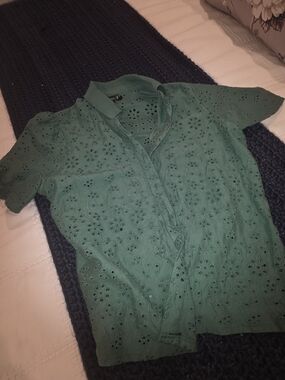ICON Green Eyelet Short Sleeve Button-Down Top